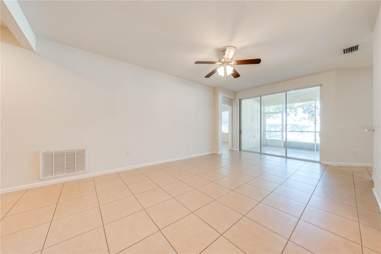 Image 8 of 39 For 4550 52nd Circle 107