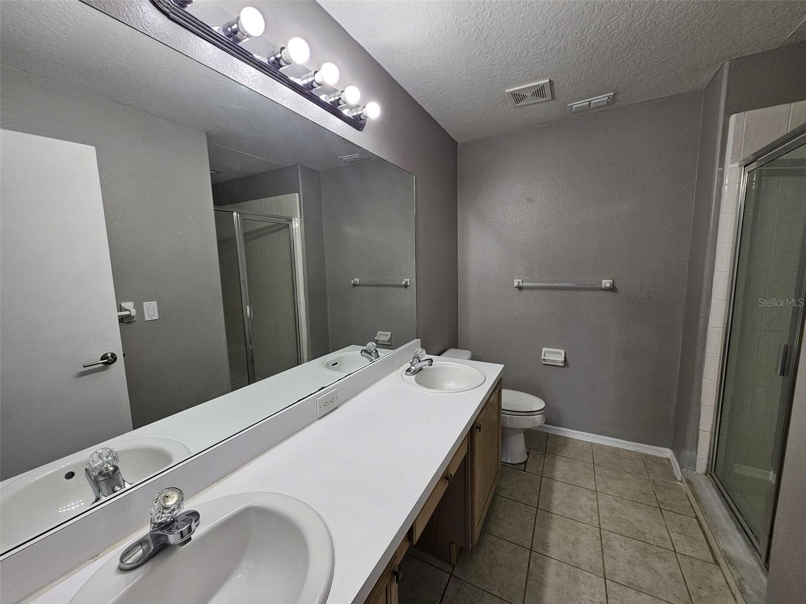 Image 15 of 17 For 13438 Fairway Glen Drive 202