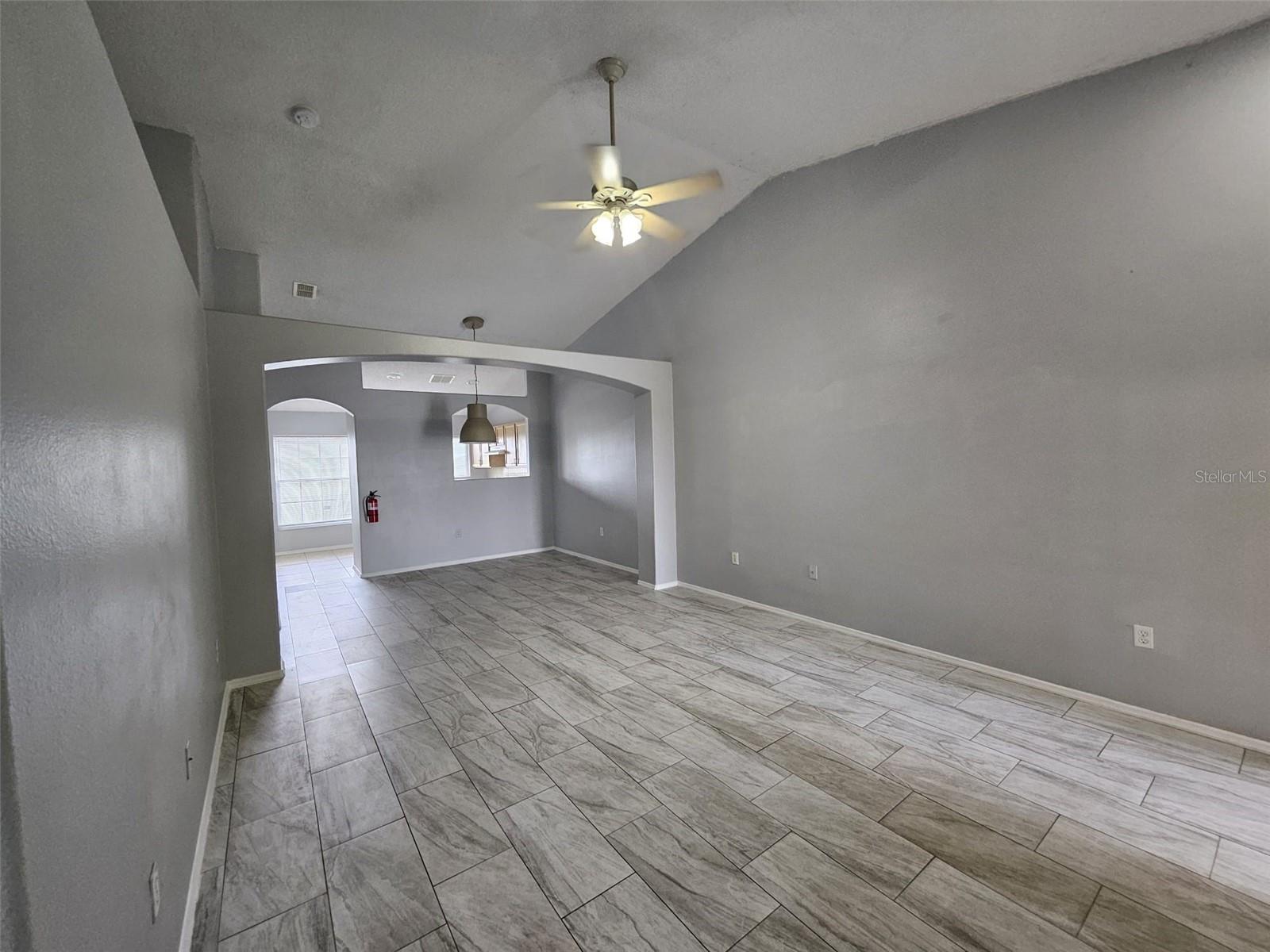 Image 4 of 17 For 13438 Fairway Glen Drive 202