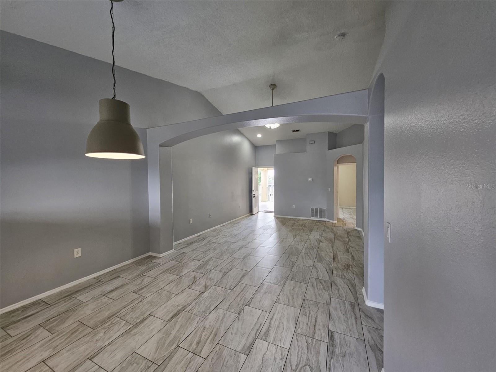 Image 5 of 17 For 13438 Fairway Glen Drive 202