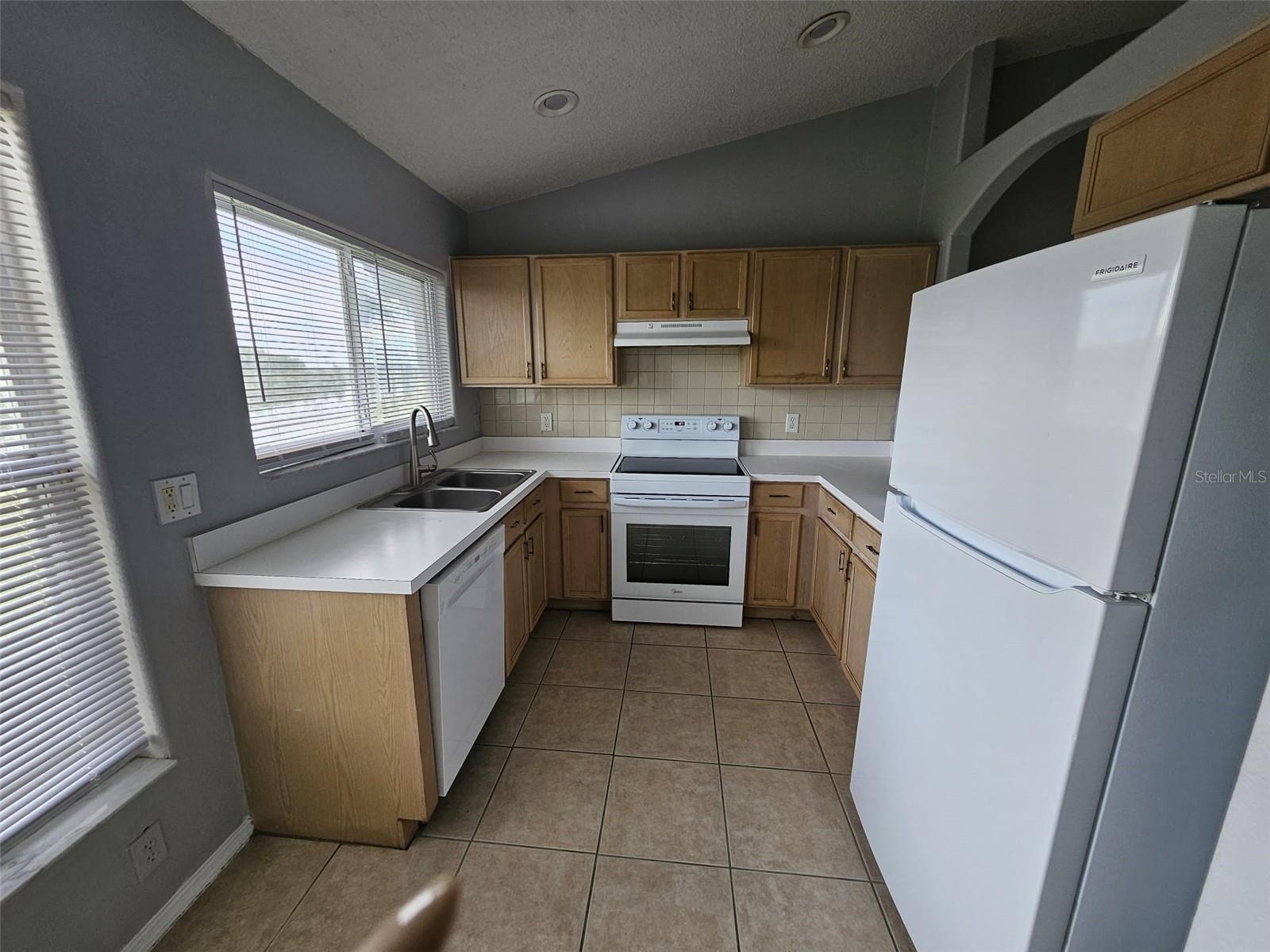 Image 7 of 17 For 13438 Fairway Glen Drive 202