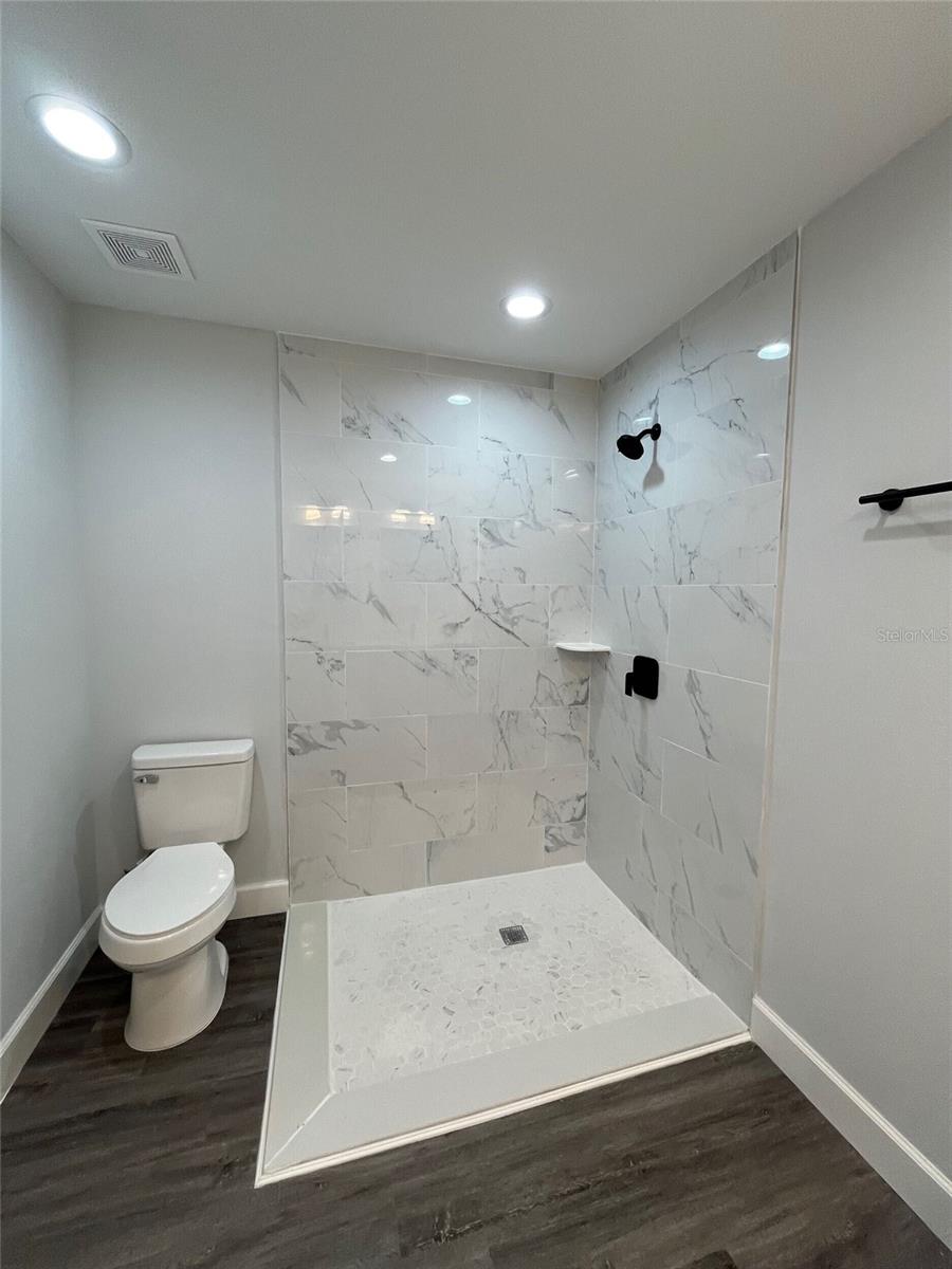 Image 10 of 11 For 13033 Xavier Avenue