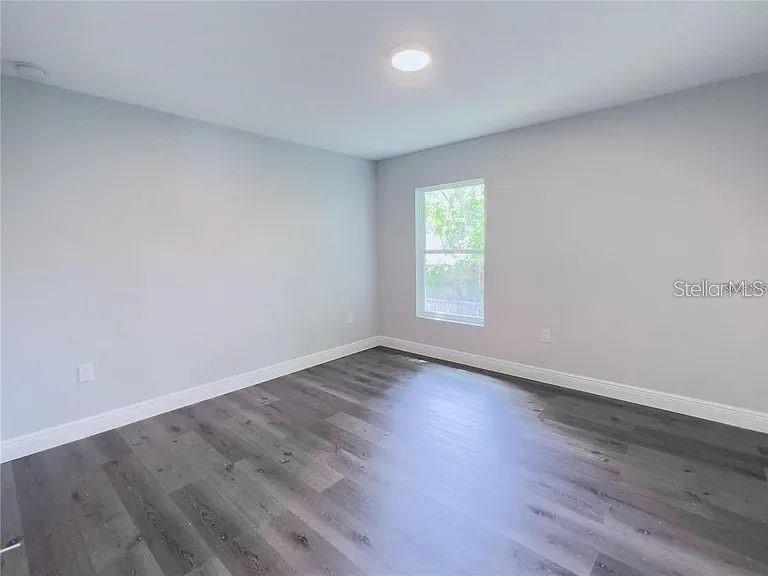 Image 4 of 8 For 13033 Xavier Avenue