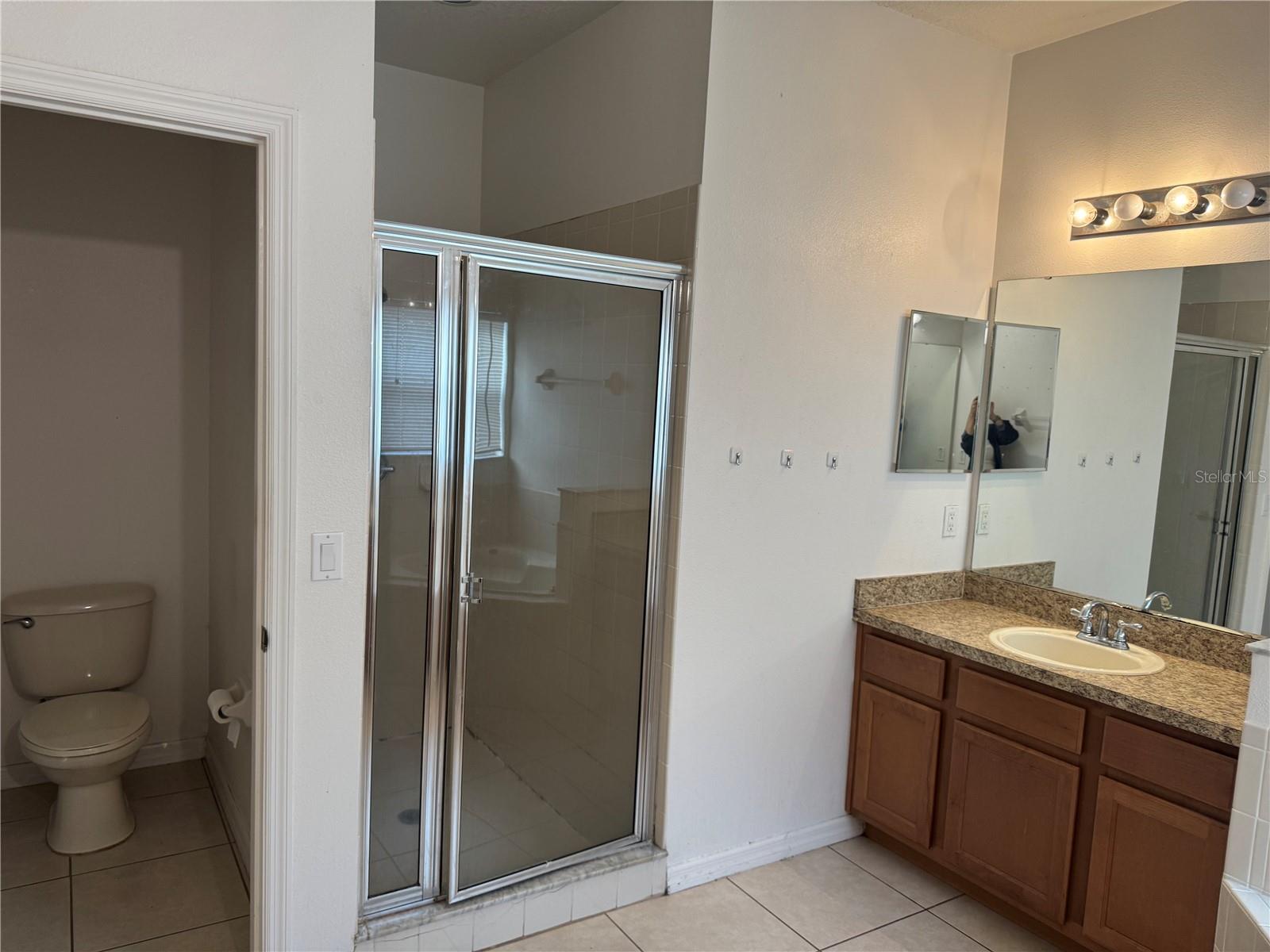 Image 11 of 26 For 2550 Bella Vista Drive