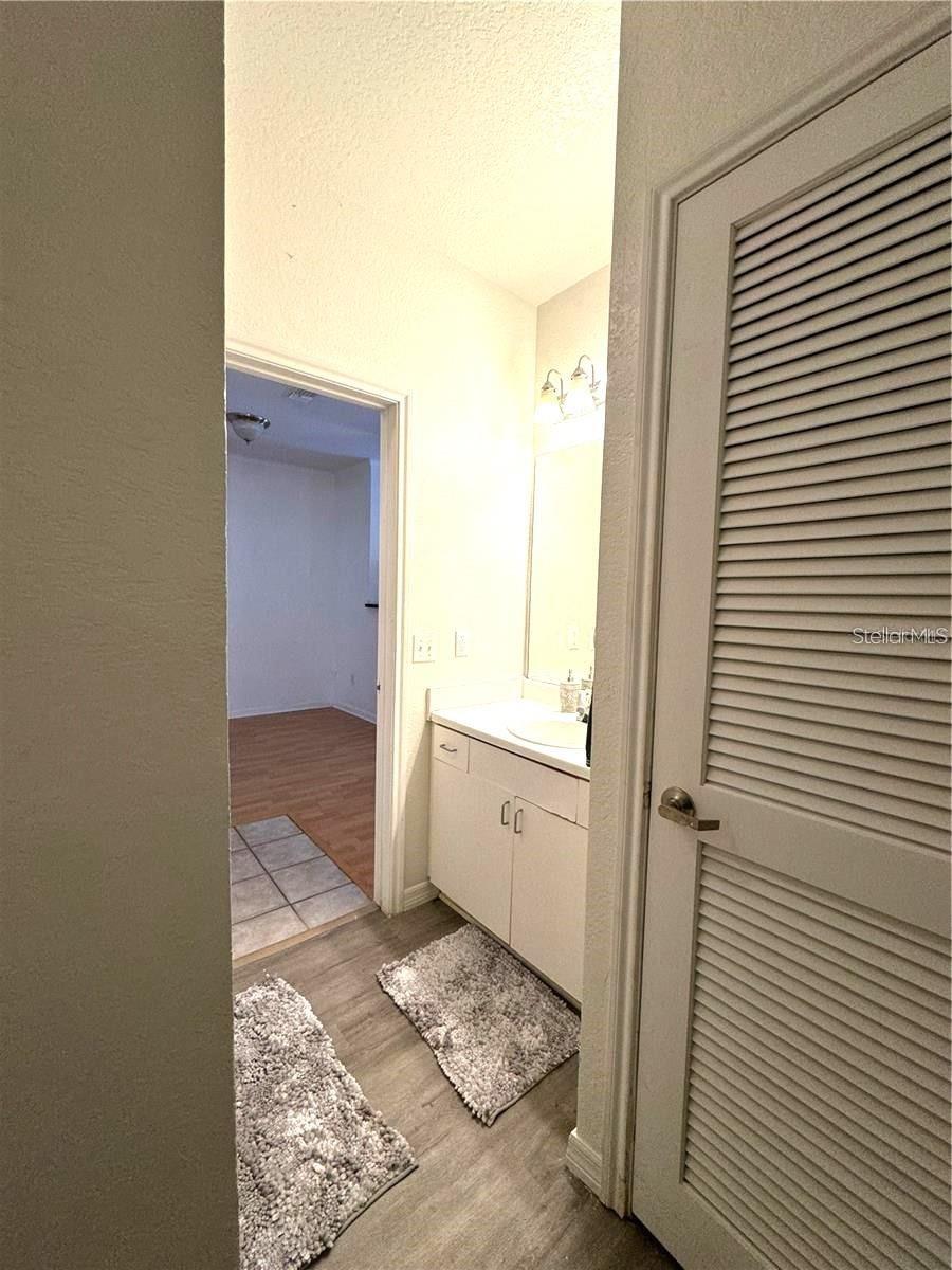 Image 11 of 27 For 860 Orange Avenue 145