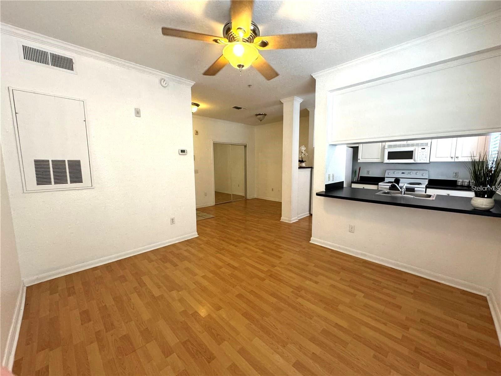 Image 6 of 27 For 860 Orange Avenue 145