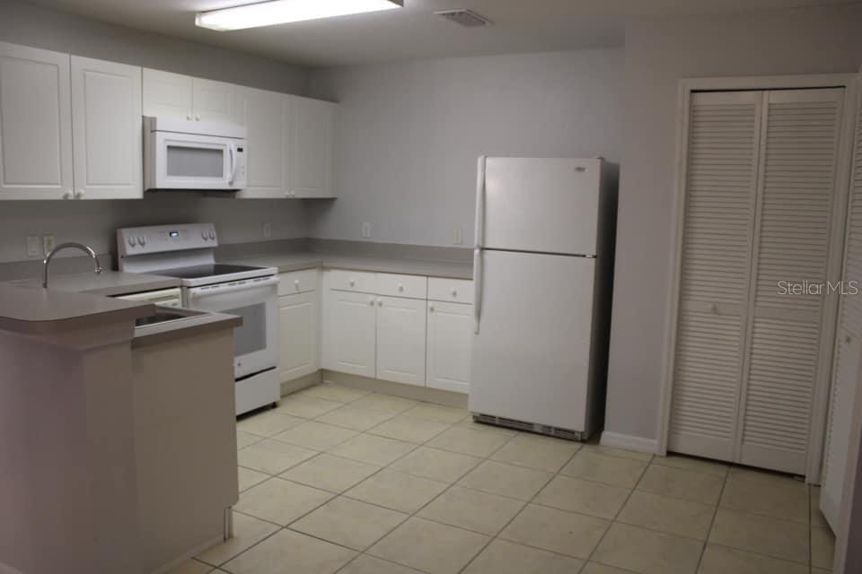 Image 40 of 41 For 2804 Club Cortile Circle A