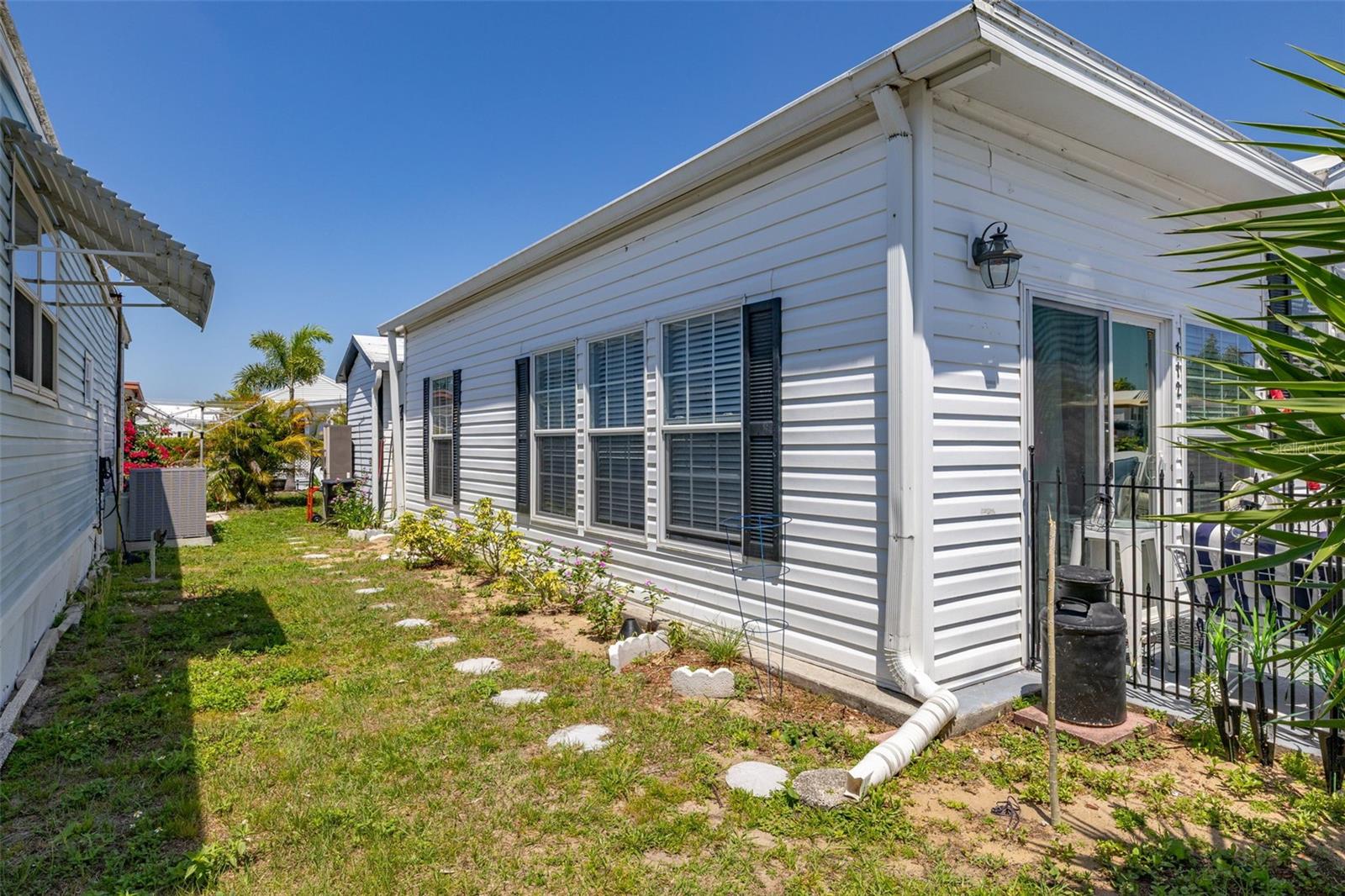 Image 23 of 37 For 112 Pansy Street