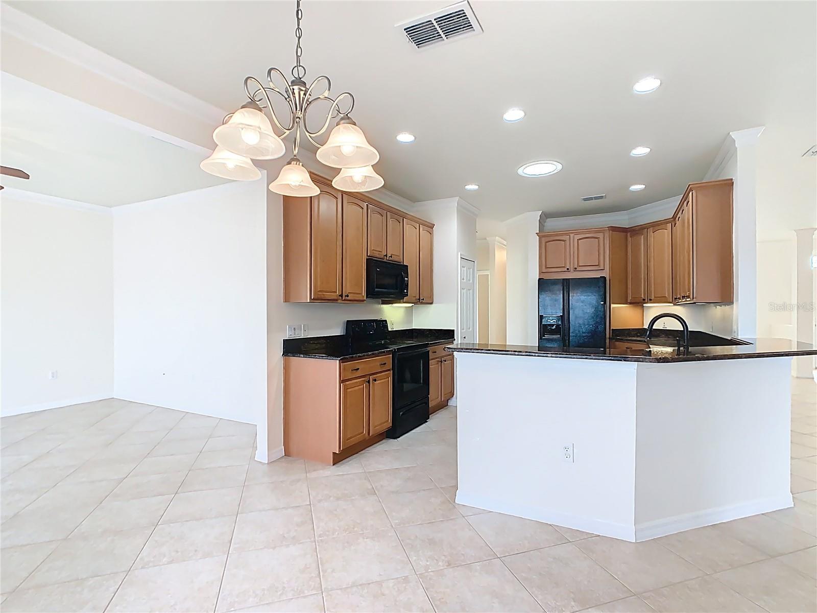 Image 15 of 67 For 644 Shorehaven Drive