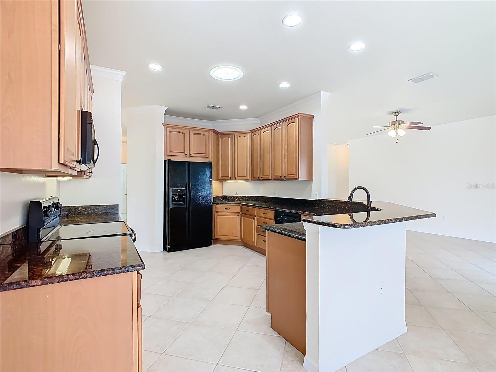 Image 17 of 67 For 644 Shorehaven Drive