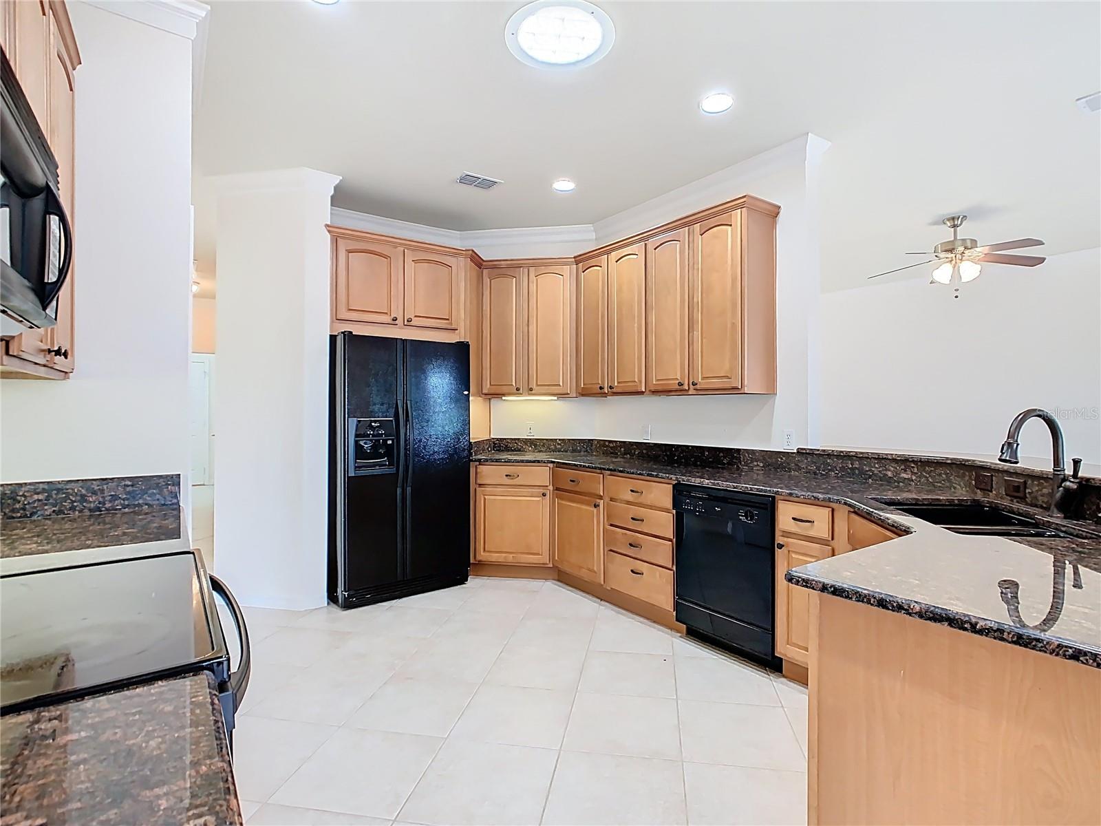 Image 18 of 67 For 644 Shorehaven Drive