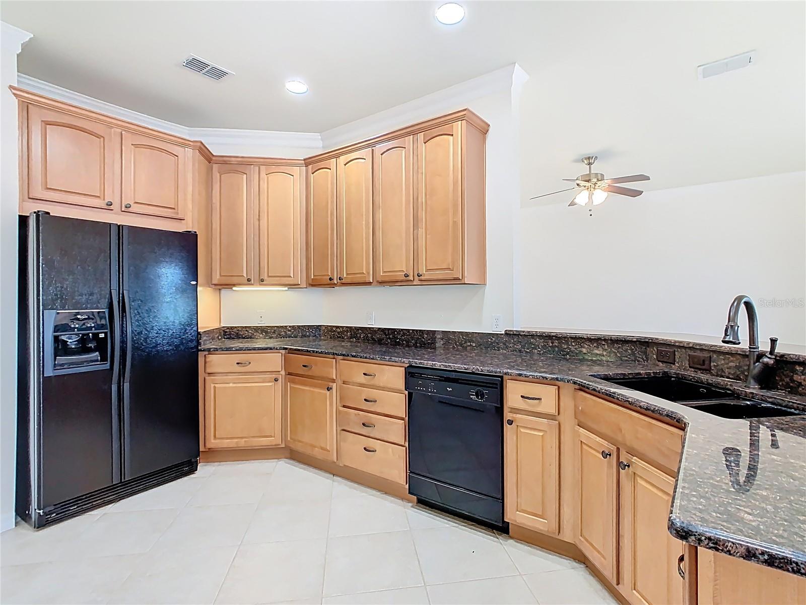 Image 19 of 67 For 644 Shorehaven Drive