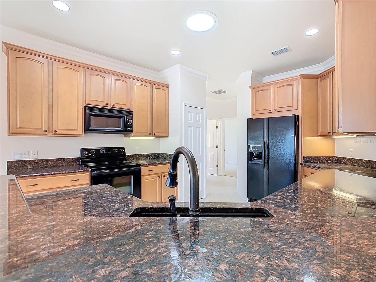 Image 22 of 67 For 644 Shorehaven Drive