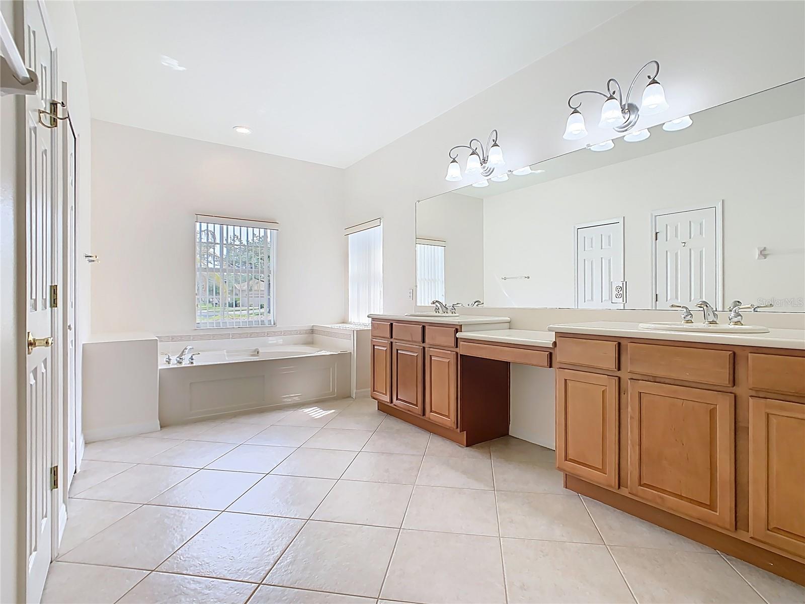 Image 41 of 67 For 644 Shorehaven Drive