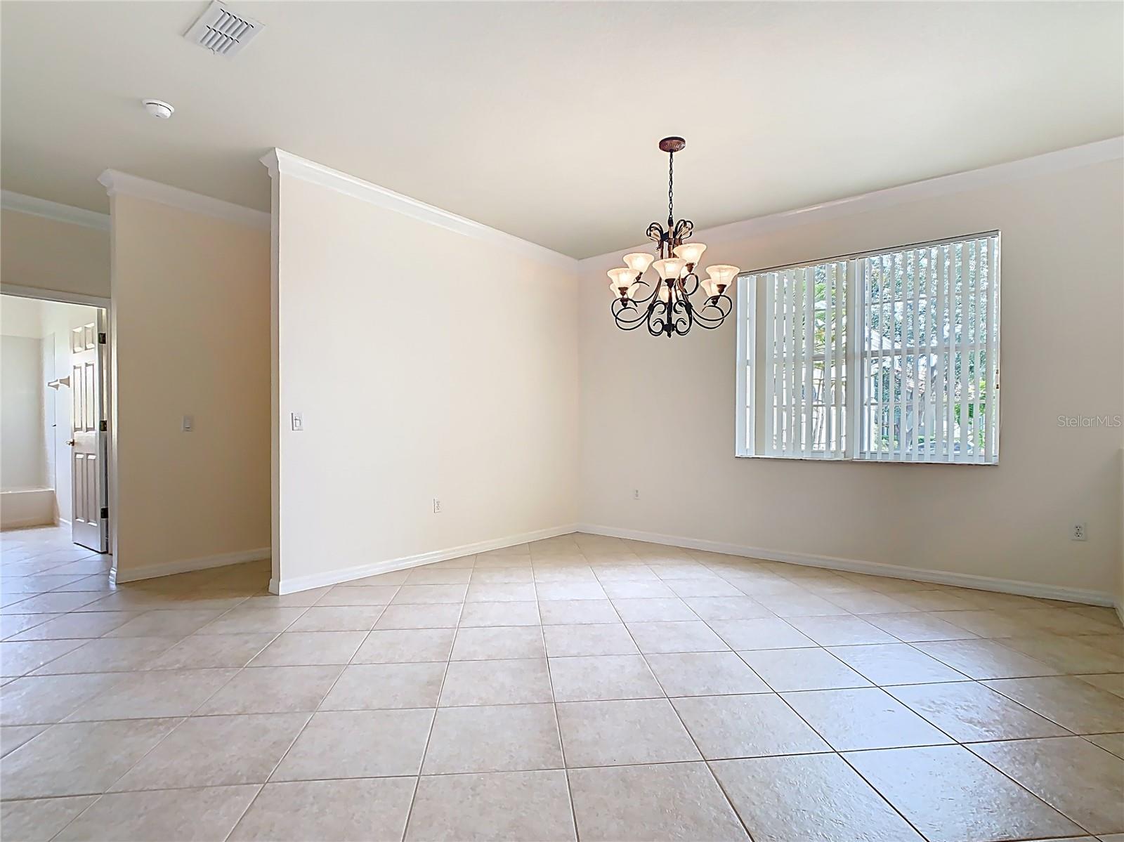 Image 8 of 67 For 644 Shorehaven Drive