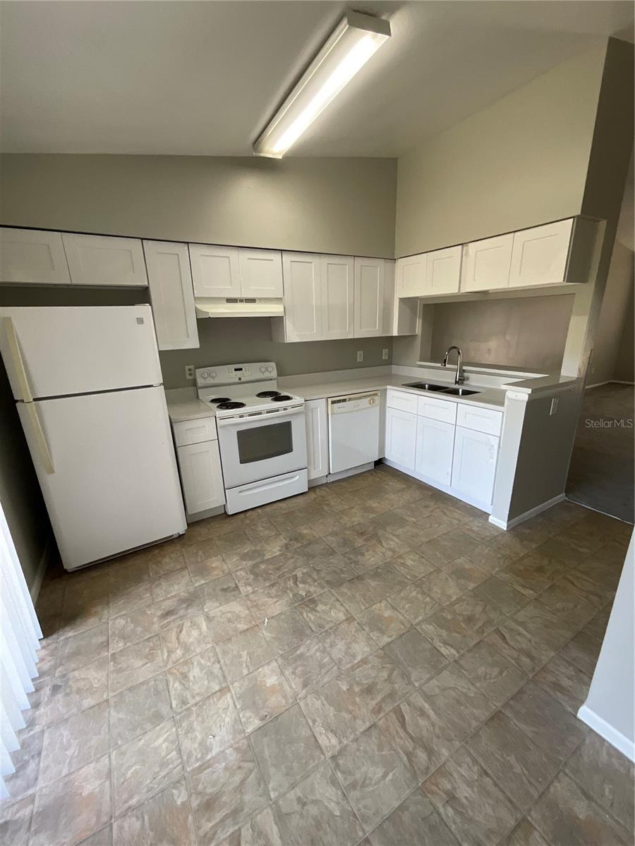 Image 5 of 13 For 3219 Wickham Avenue