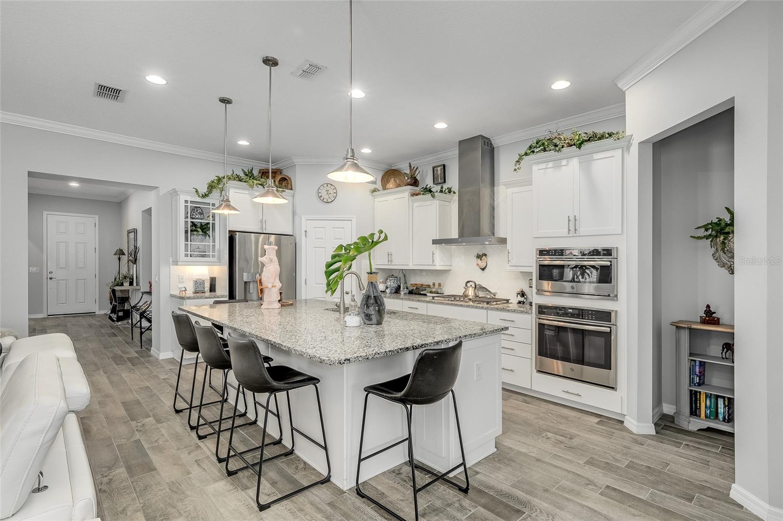 Image 23 of 62 For 7957 Hanson Bay Place