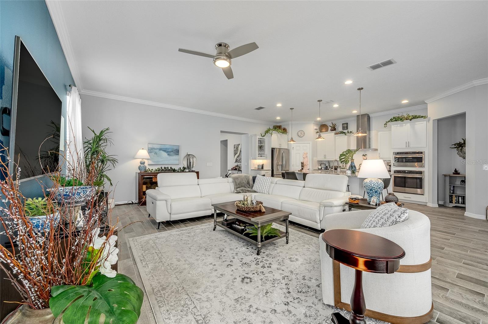 Image 30 of 62 For 7957 Hanson Bay Place