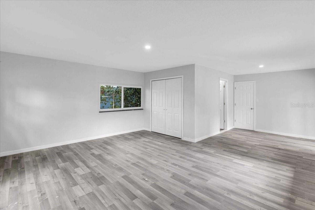 Image 10 of 28 For 460 Rose Street