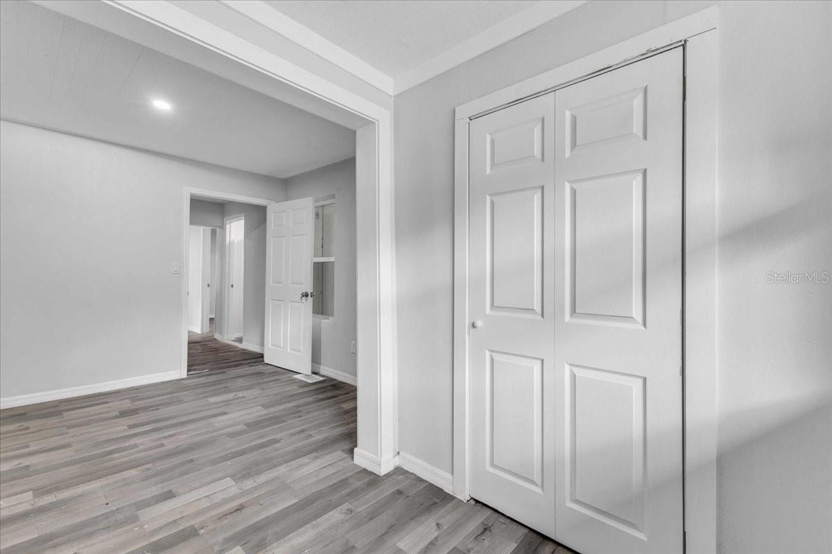 Image 15 of 28 For 460 Rose Street