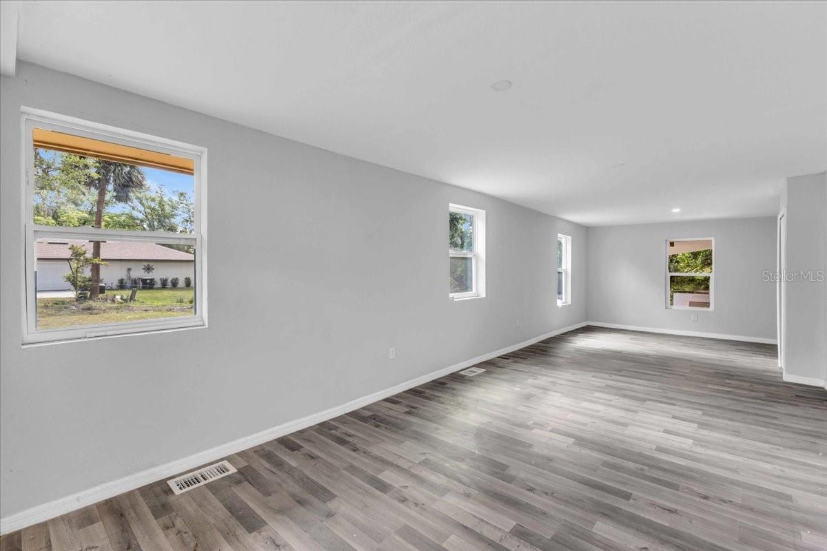 Image 3 of 28 For 460 Rose Street
