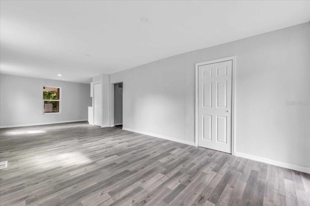 Image 4 of 28 For 460 Rose Street
