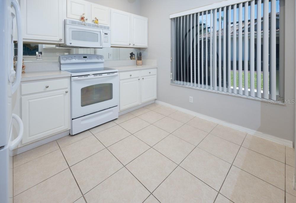 Image 22 of 82 For 1033 42nd Terrace