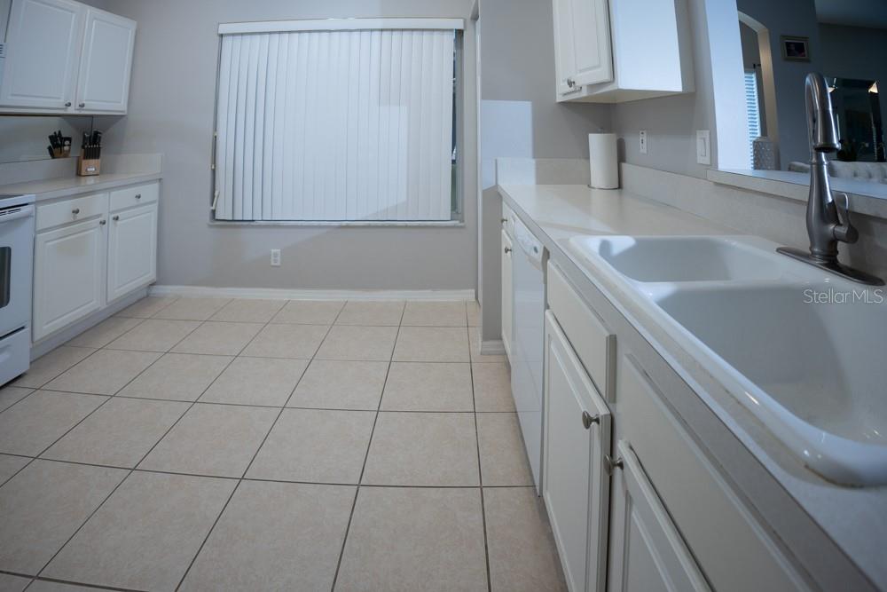 Image 27 of 82 For 1033 42nd Terrace