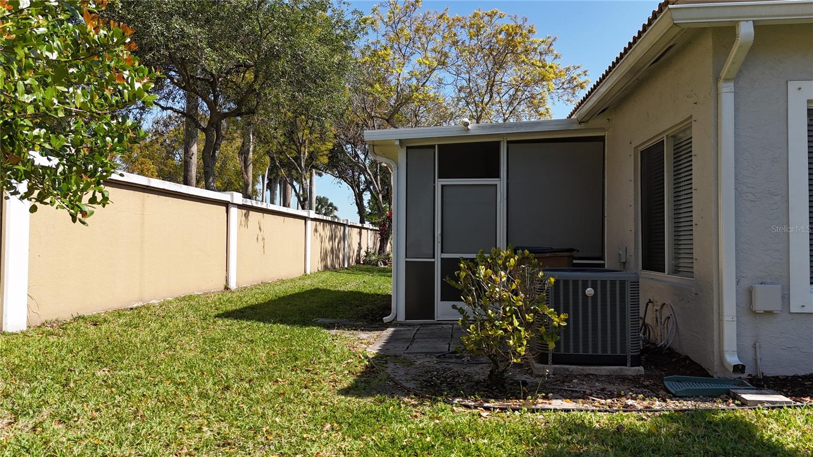 Image 72 of 82 For 1033 42nd Terrace