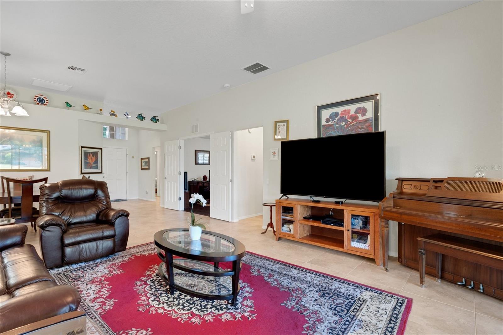 Image 9 of 72 For 265 Del Sol Avenue