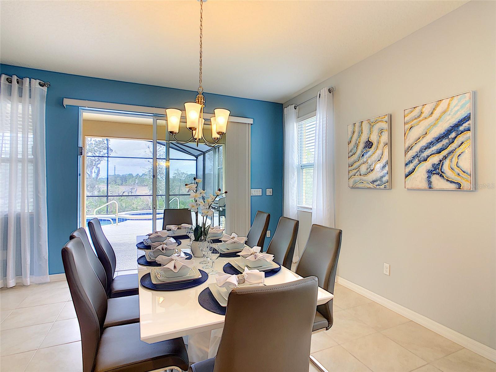 Image 14 of 68 For 8039 Oak Shadow Court