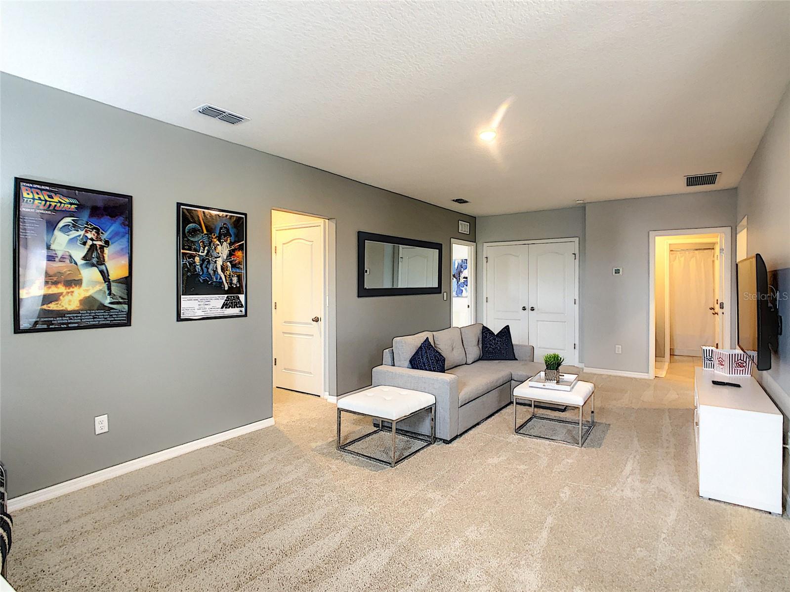 Image 18 of 68 For 8039 Oak Shadow Court