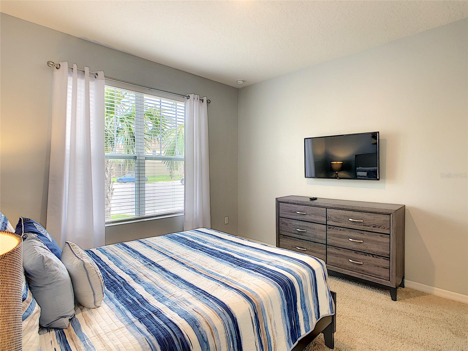Image 37 of 68 For 8039 Oak Shadow Court