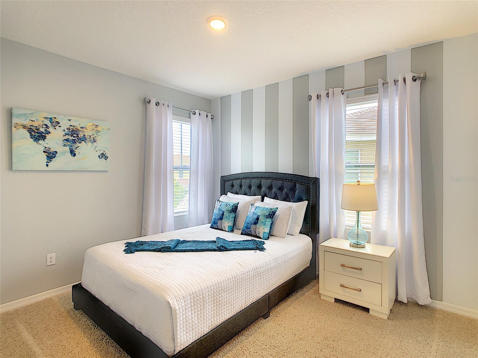 Image 40 of 68 For 8039 Oak Shadow Court
