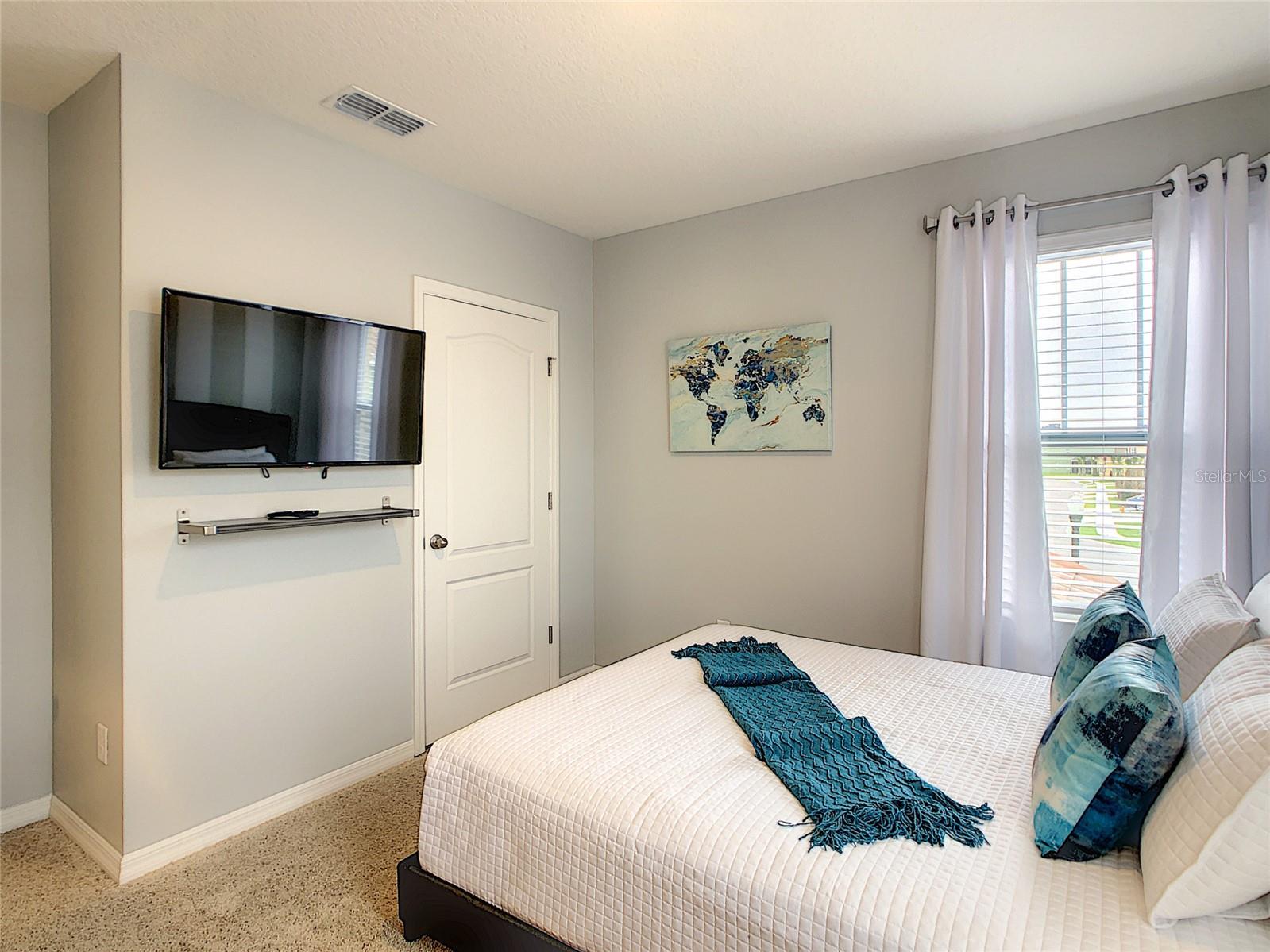Image 42 of 68 For 8039 Oak Shadow Court
