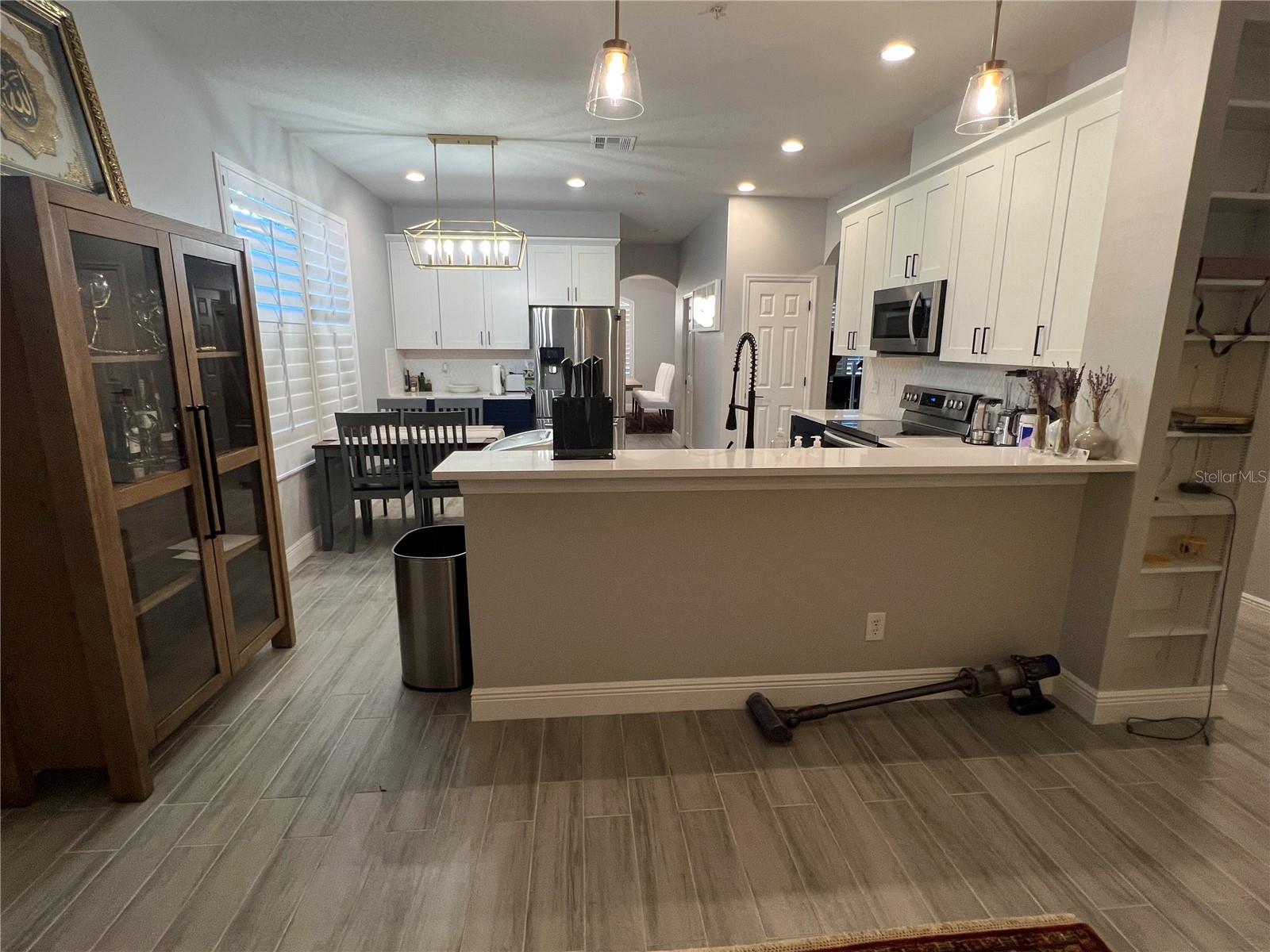 Image 3 of 18 For 9803 Sweetleaf Street