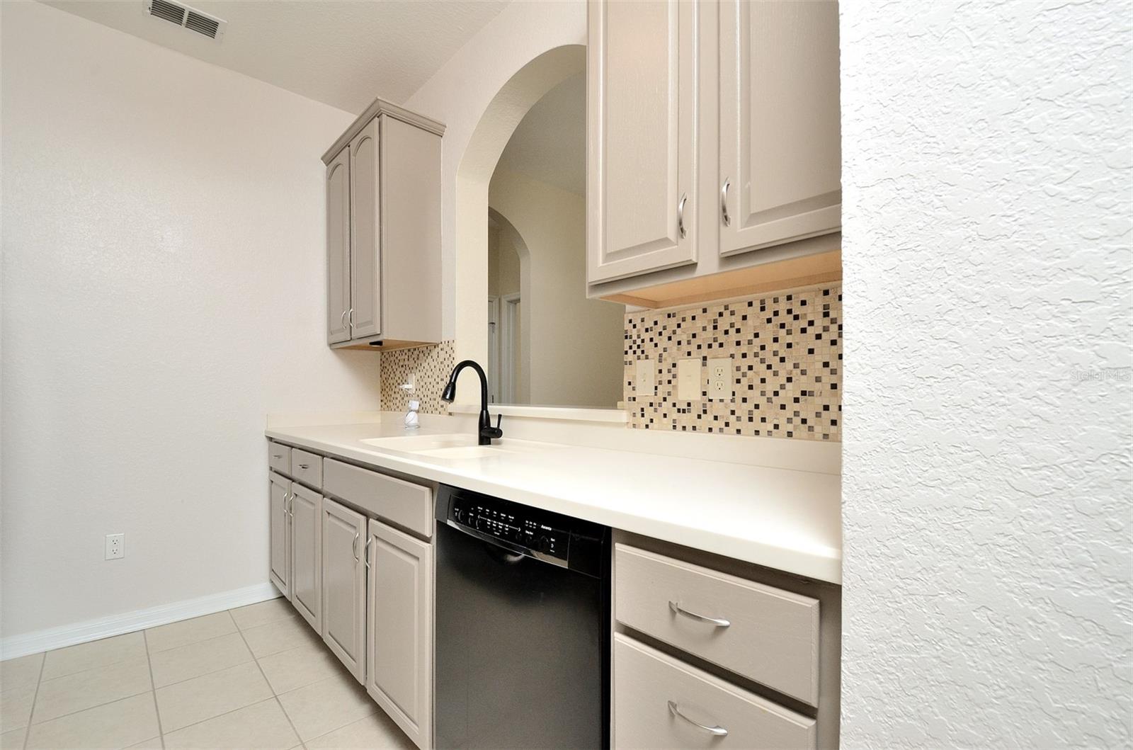 Image 14 of 38 For 1357 Venezia Court 202