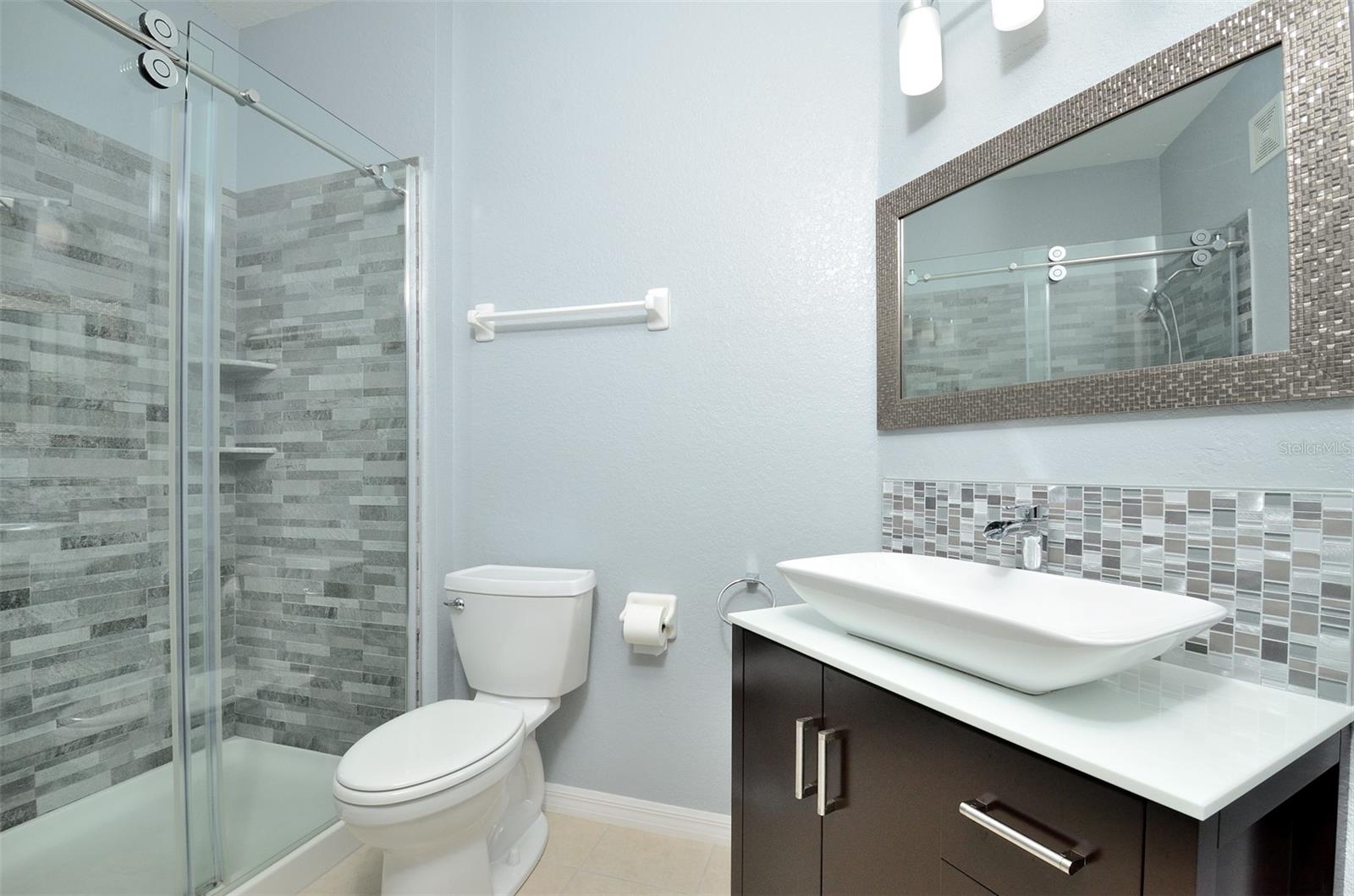 Image 6 of 38 For 1357 Venezia Court 202