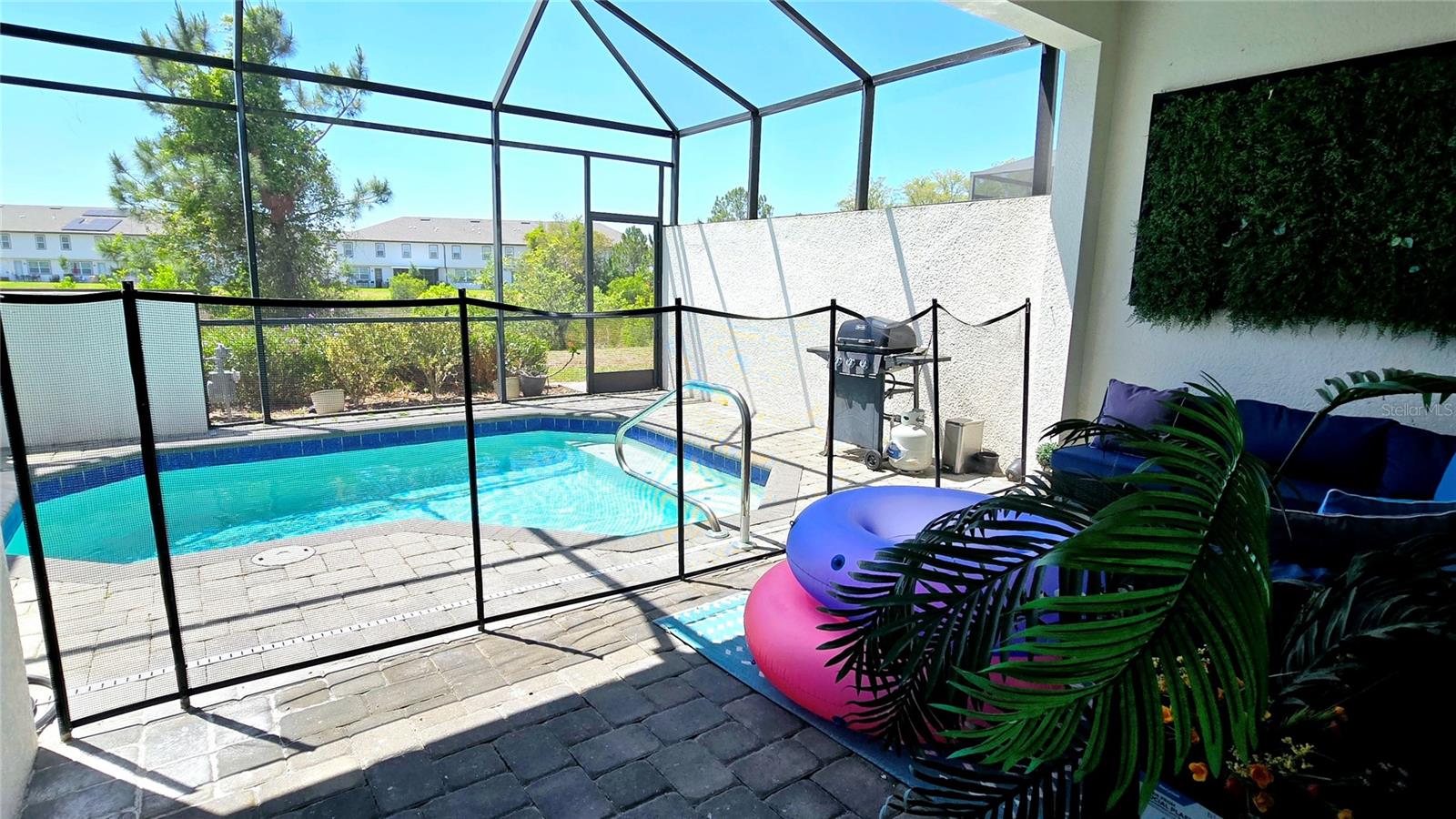 Image 12 of 33 For 228 Captiva Dr