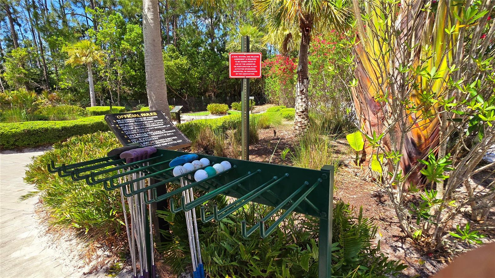 Image 26 of 33 For 228 Captiva Dr