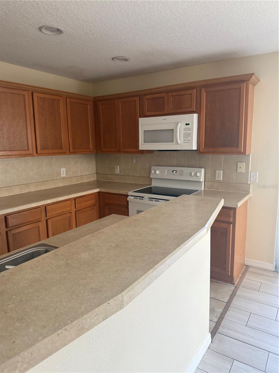 Image 4 of 10 For 2512 Aventurine Street