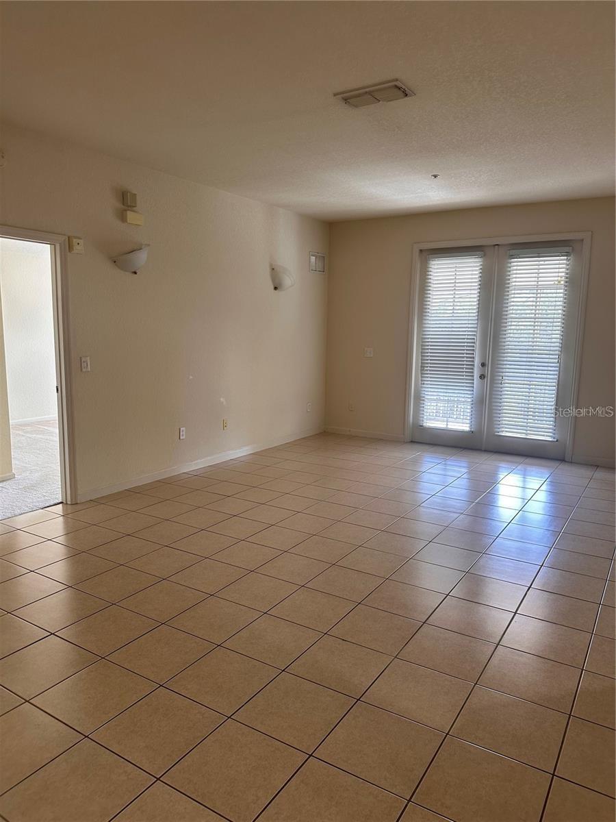 Image 2 of 9 For 3321 Whitestone Circle 305