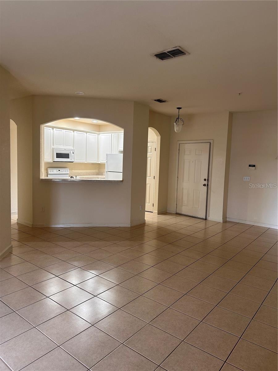 Image 3 of 9 For 3321 Whitestone Circle 305