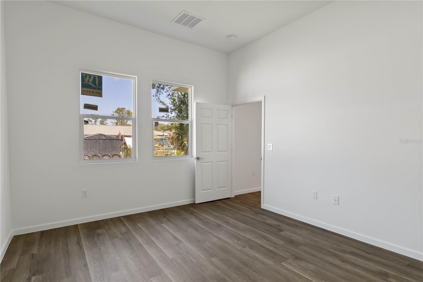 Image 11 of 30 For 4344 Jaslo Avenue