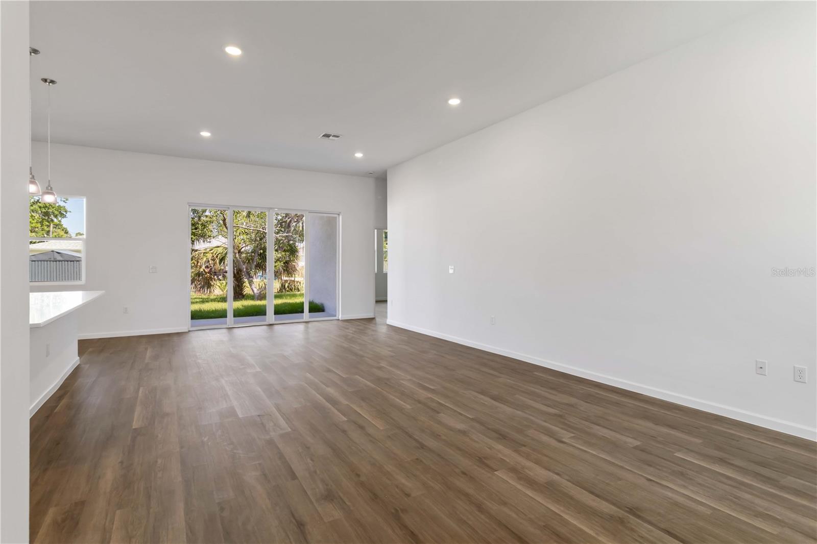 Image 5 of 30 For 4344 Jaslo Avenue