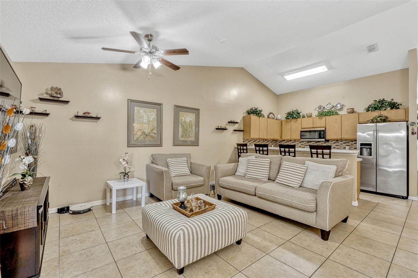Image 6 of 20 For 1150 Jade East Lane