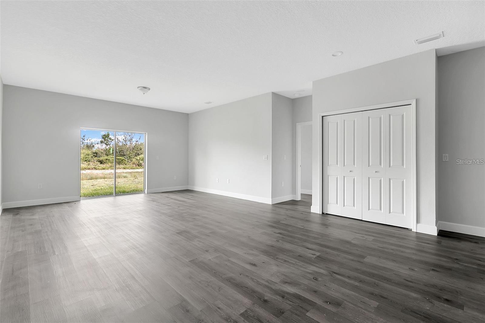Image 10 of 15 For 10385 Port Everglades Street 10385