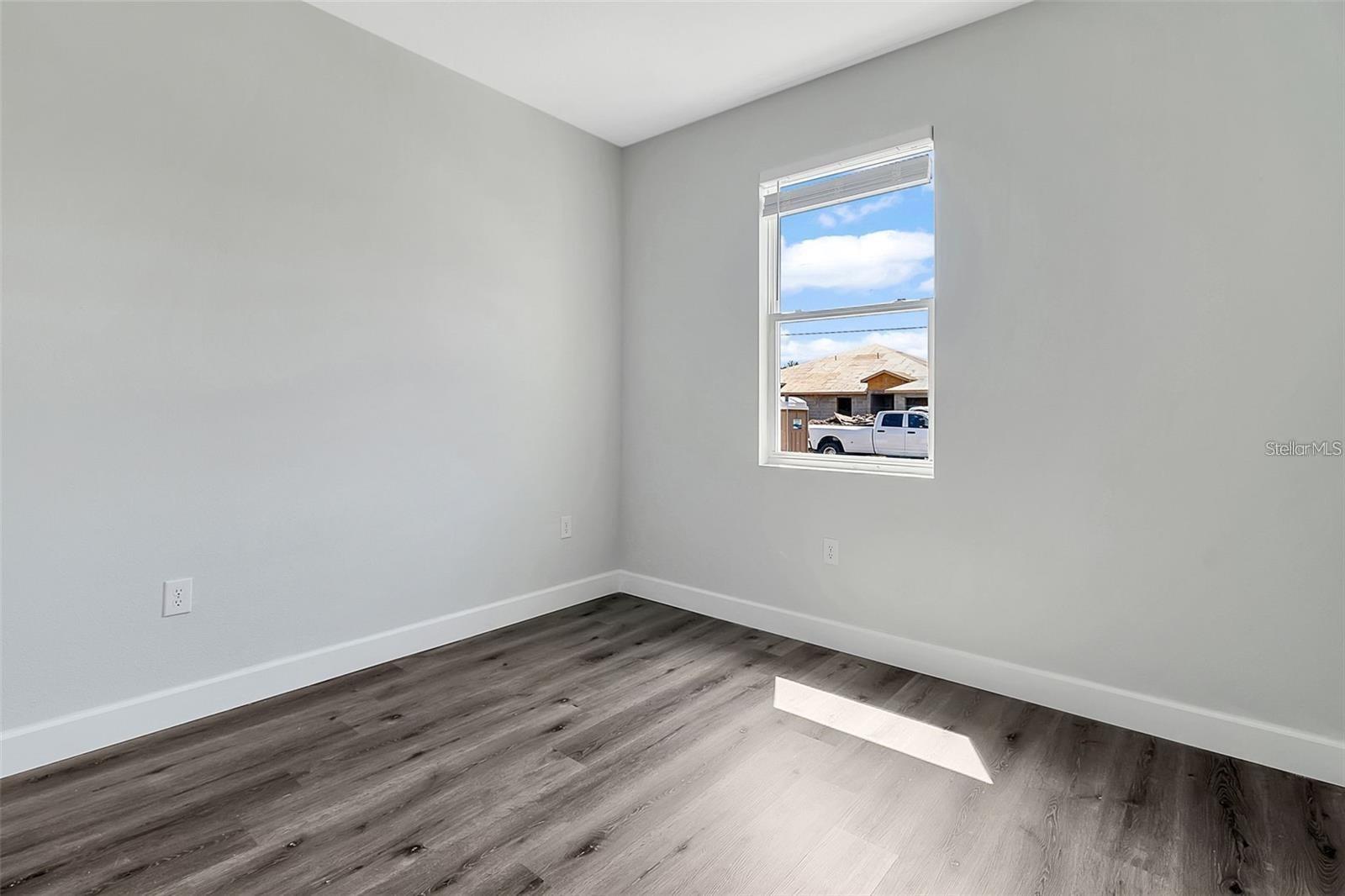 Image 9 of 15 For 10385 Port Everglades Street 10385
