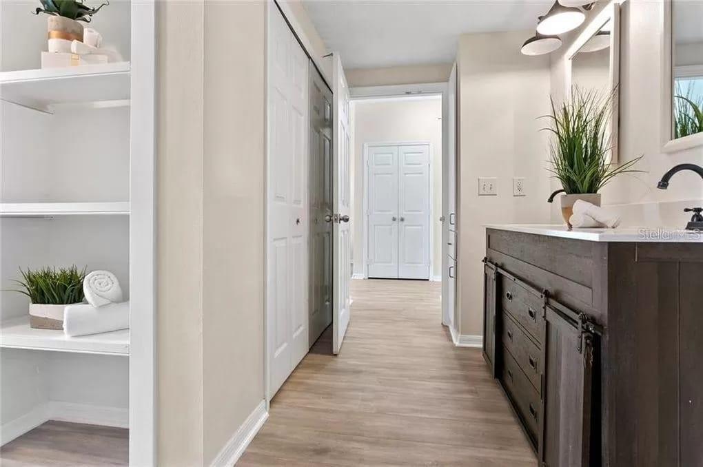 Image 17 of 20 For 1910 Palm Avenue 10107