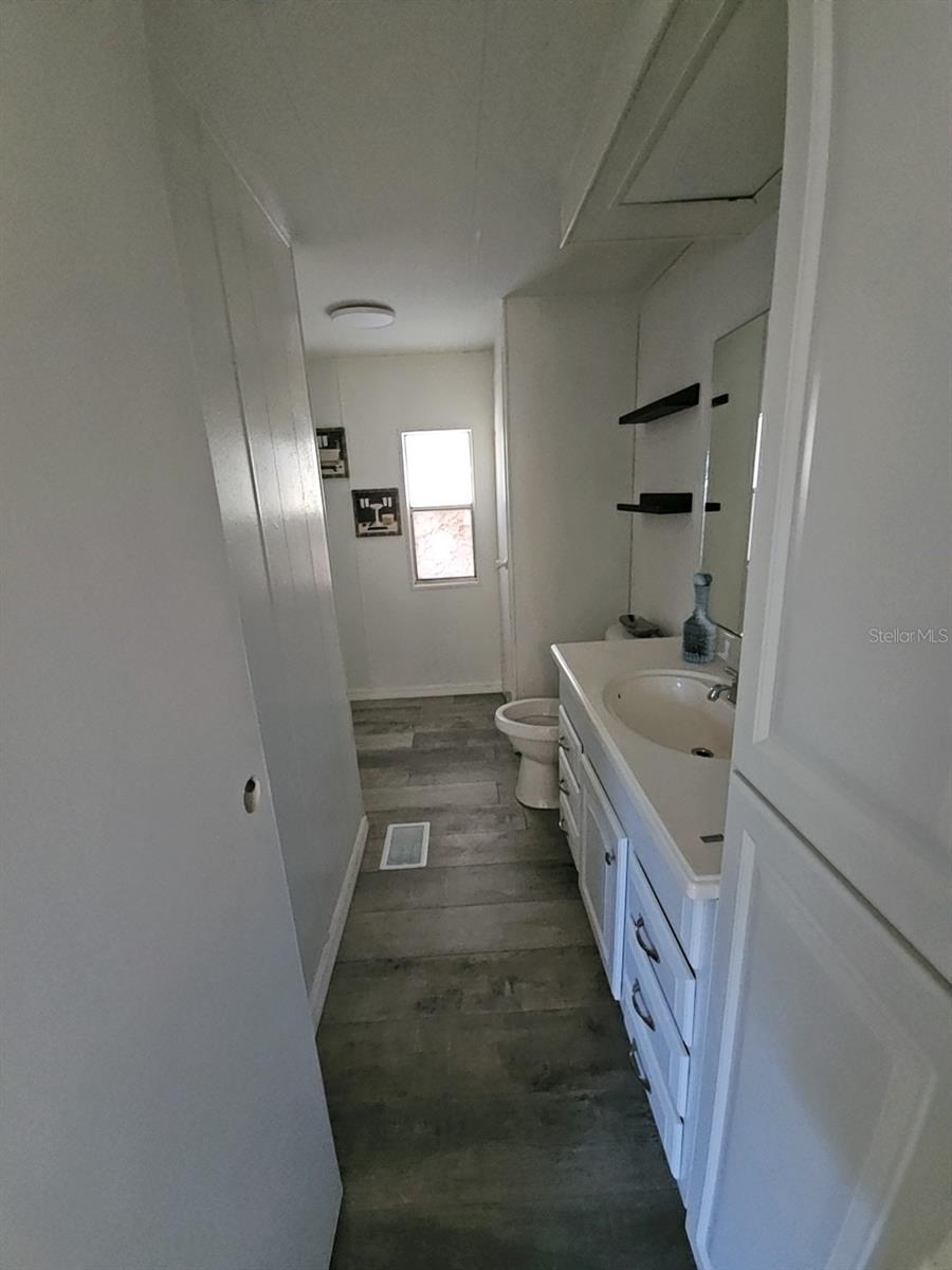 Image 13 of 39 For 636 4th Street